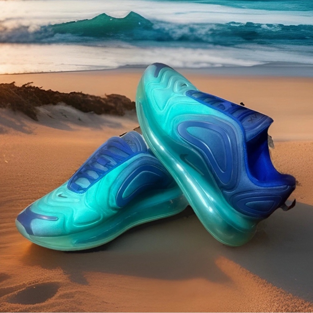 Women’s Size 8 -Nike Air Max 720 Sea Forest AO2924-400. Blue And Teal Nike Shoe